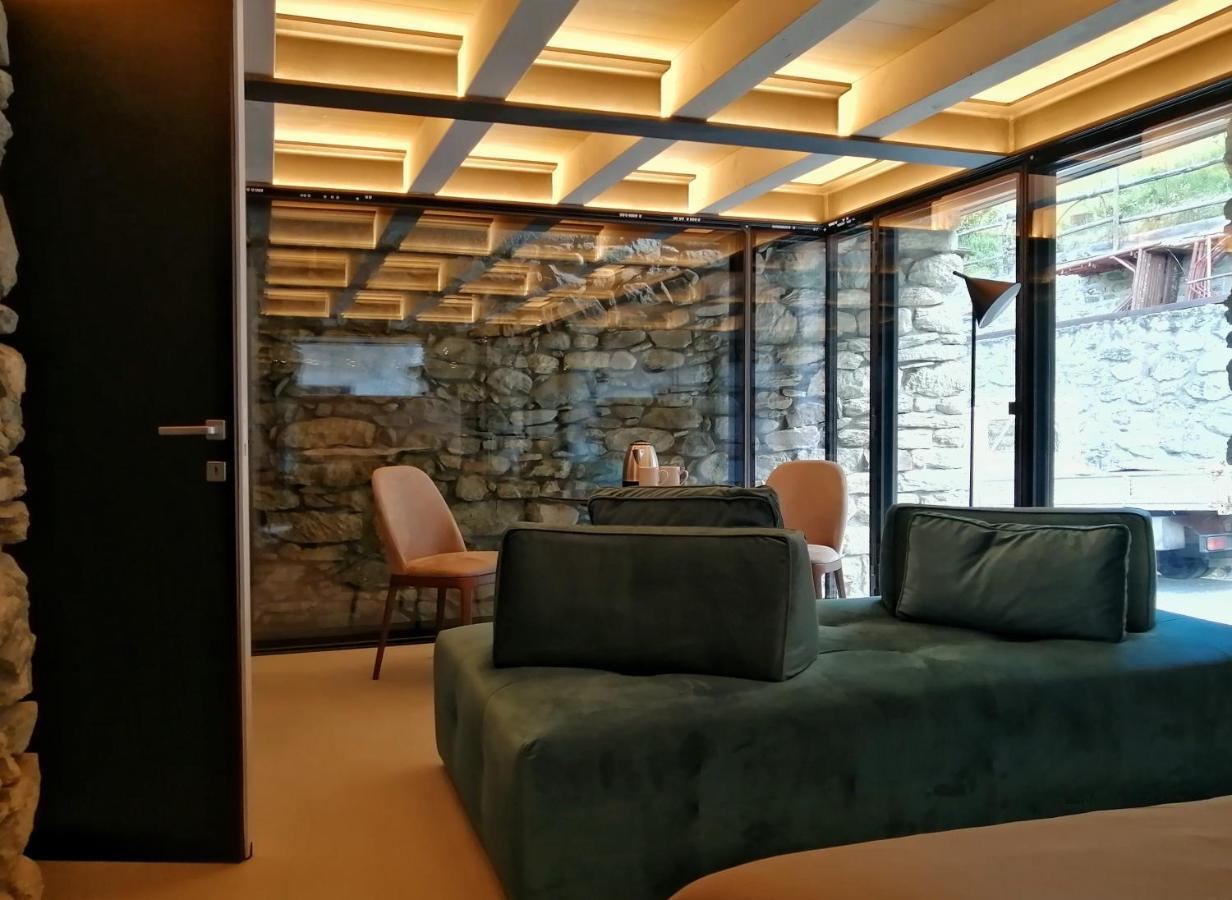 V&V Rentroom Design Gignod Luaran gambar