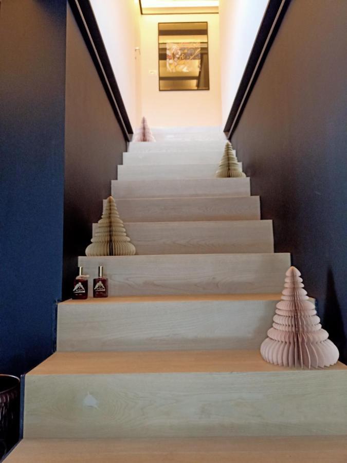 V&V Rentroom Design Gignod Luaran gambar