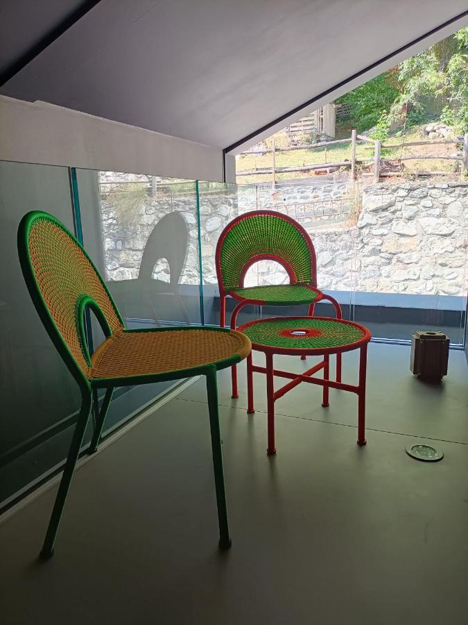 V&V Rentroom Design Gignod Luaran gambar