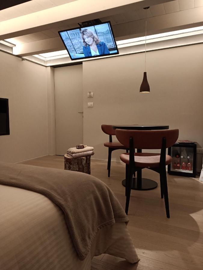 V&V Rentroom Design Gignod Luaran gambar