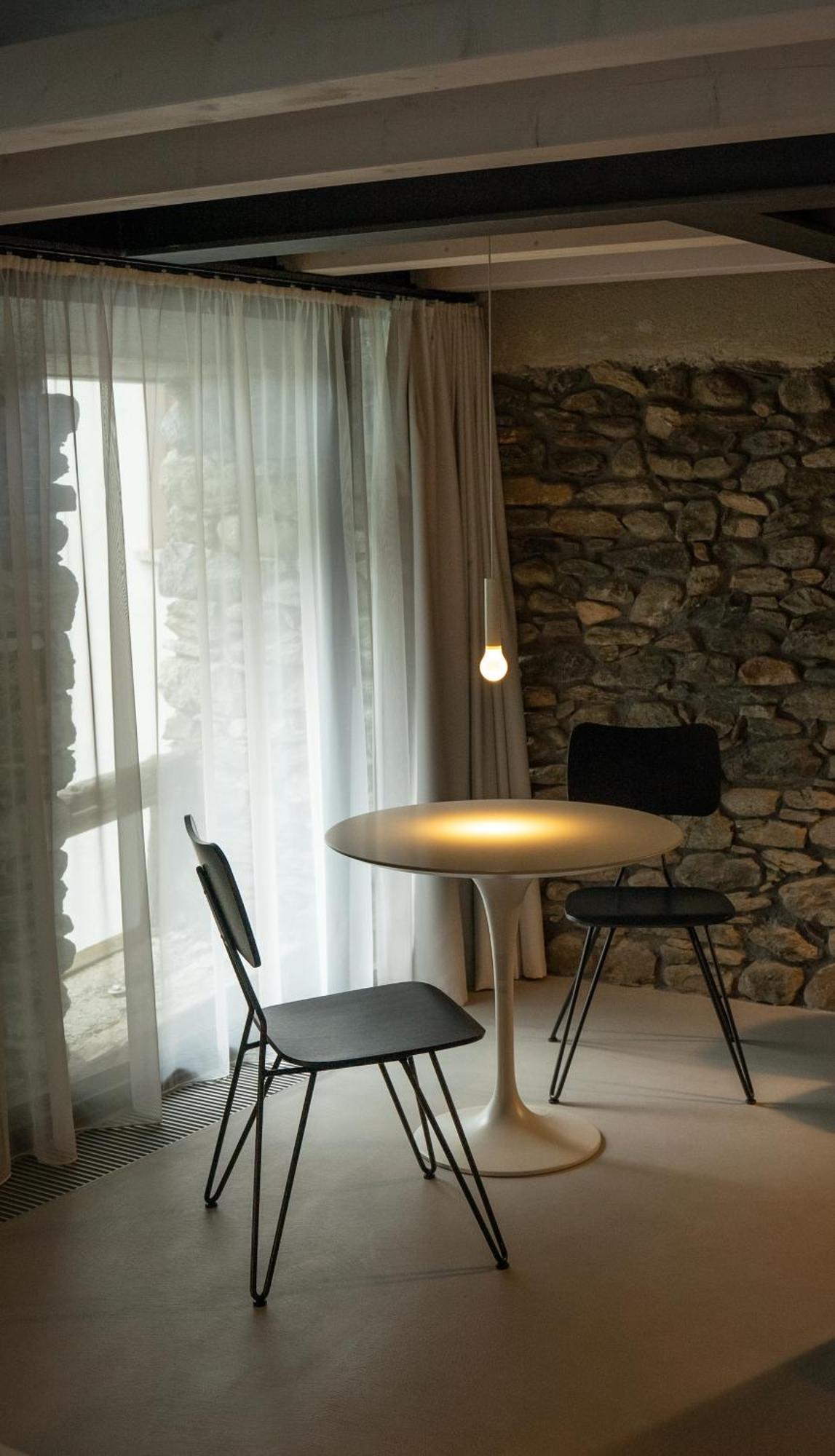 V&V Rentroom Design Gignod Bilik gambar