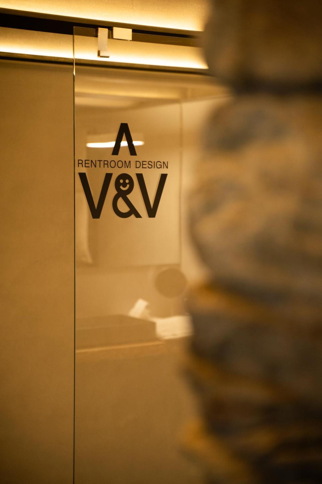 V&V Rentroom Design Gignod Bilik gambar