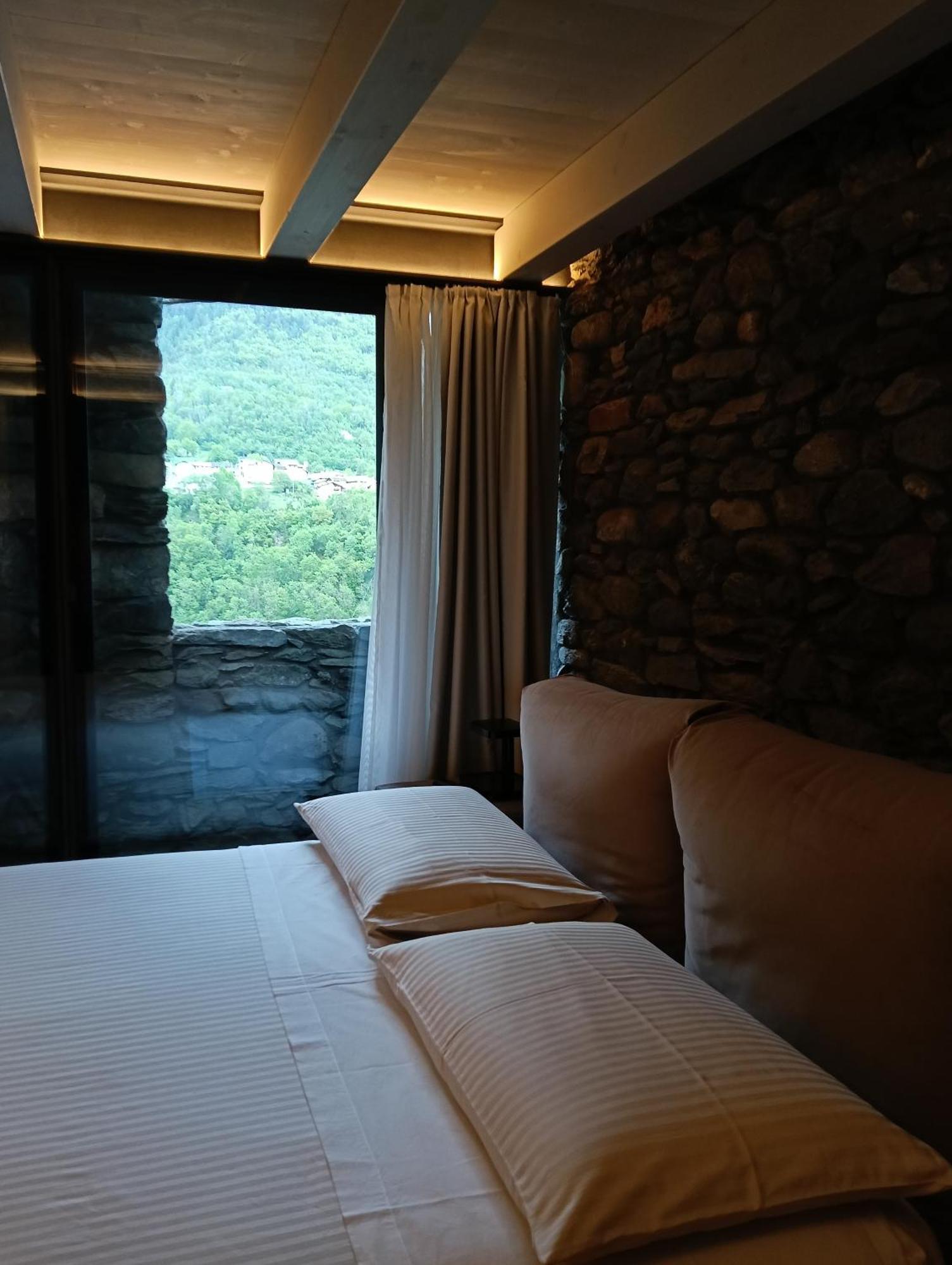 V&V Rentroom Design Gignod Luaran gambar
